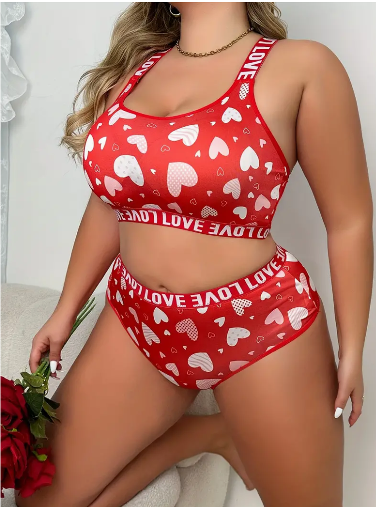 Seduction in Every Stitch: Plus Size Heart Print Lingerie Set for a Sexy Valentine's Day Affair!