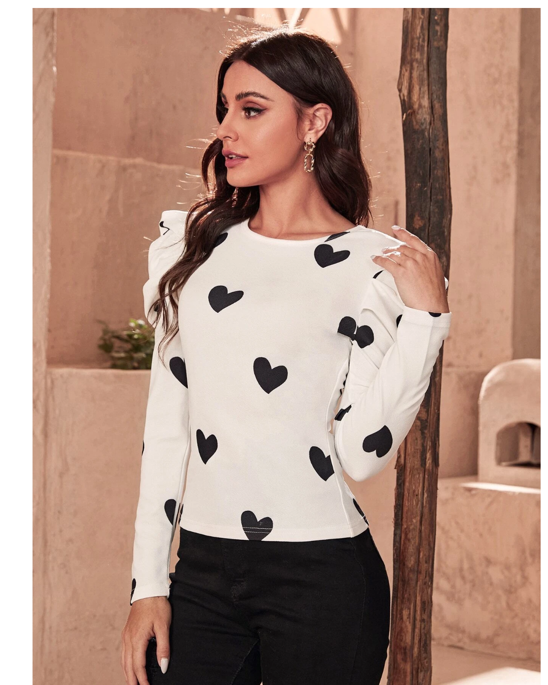 Heartbeat Couture: Unveiling the Privé Puff Sleeve Allover Heart Print Tee – Wear Your Love in Style!