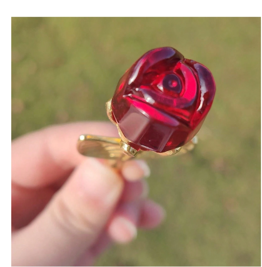 Captivating Elegance: Red Glass Rose Mini Crystal - A Radiant Gift for Weddings, Parties, and Valentine's Day with Exquisite Gift Packaging!