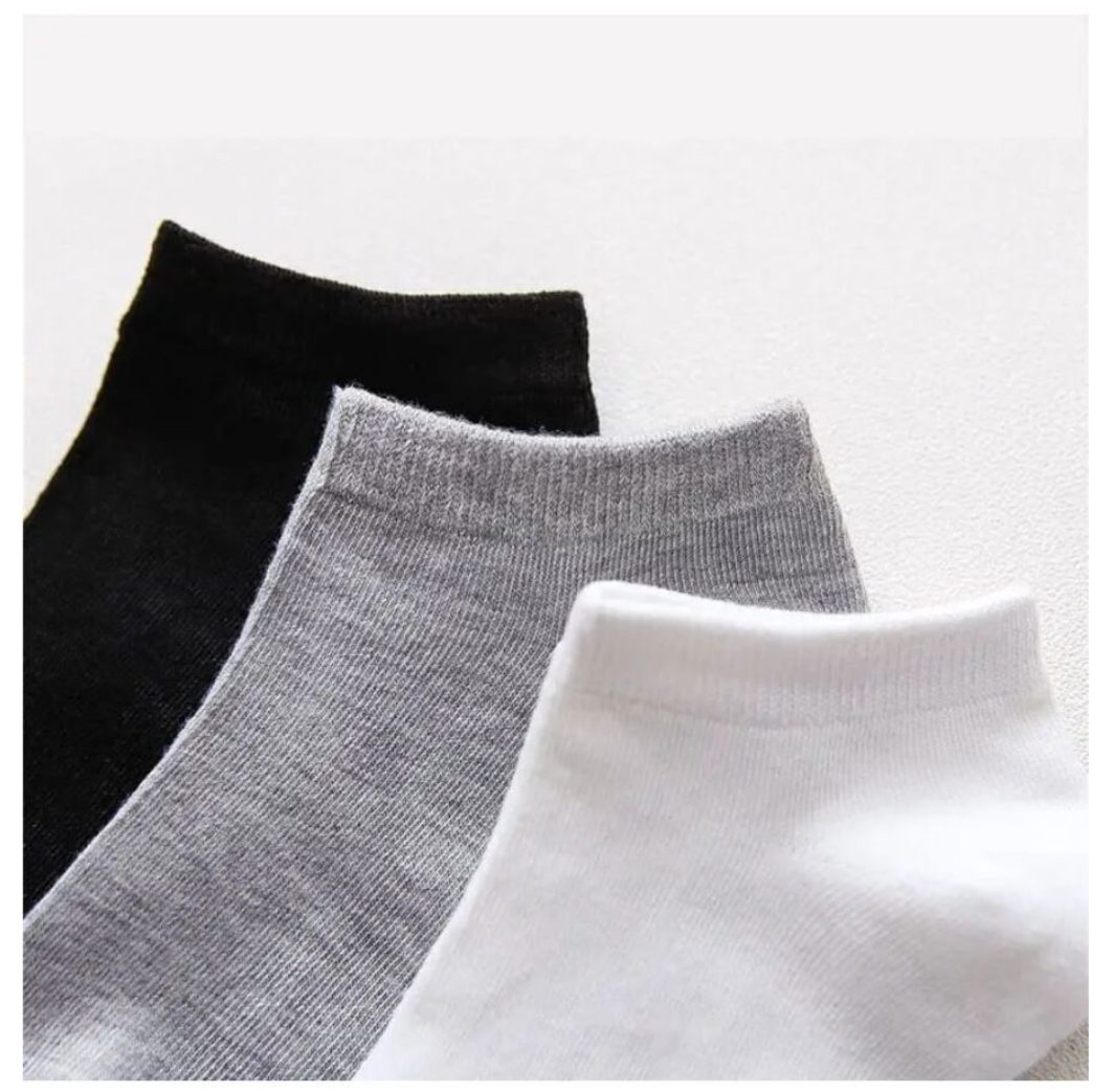 Cozy Delight: 5 Pairs of Solid Color Ankle Socks - Your Essential Women's Stockings & Hosiery Pack!