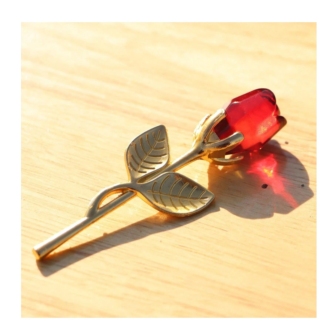 Captivating Elegance: Red Glass Rose Mini Crystal - A Radiant Gift for Weddings, Parties, and Valentine's Day with Exquisite Gift Packaging!