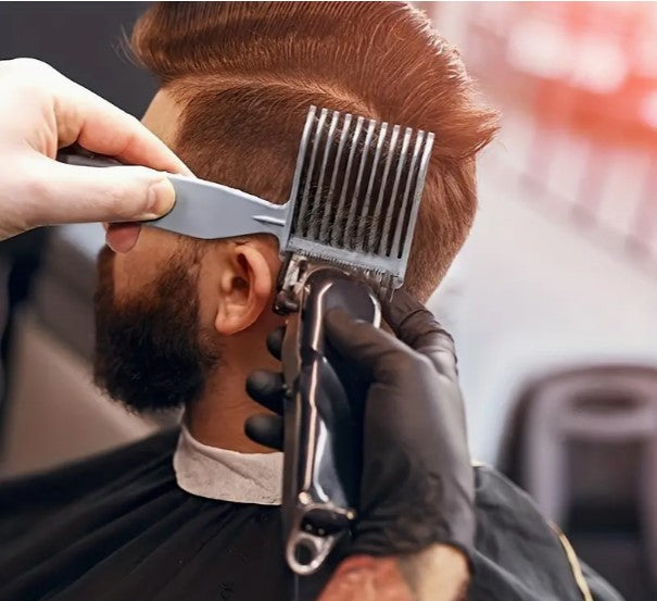 Professional Fade Perfection: Men's Heat-Resistant Barber Comb for Precision Haircuts!