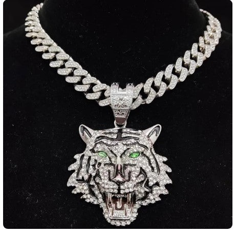 "Jungle Bling: 3D Tiger Pendant Crystal Cuban Chain Necklace - Hip Hop Fashion Charm for Men and Women"