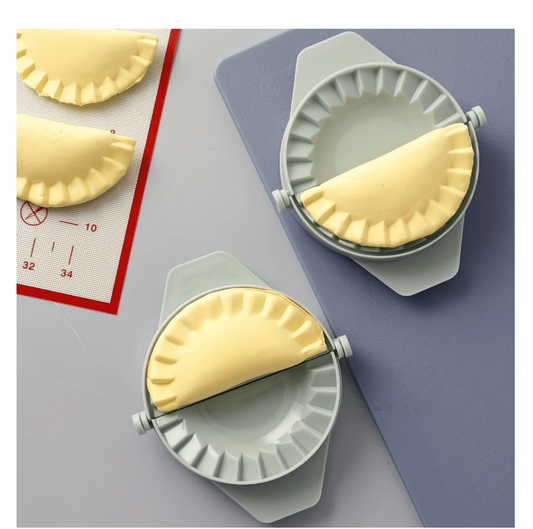 Dumpling Dream: 1pc Empanadas Press Mold Maker – Master the Art of Pierogi, Pastelitos, Calzone, and More with This Essential Kitchen Marvel!