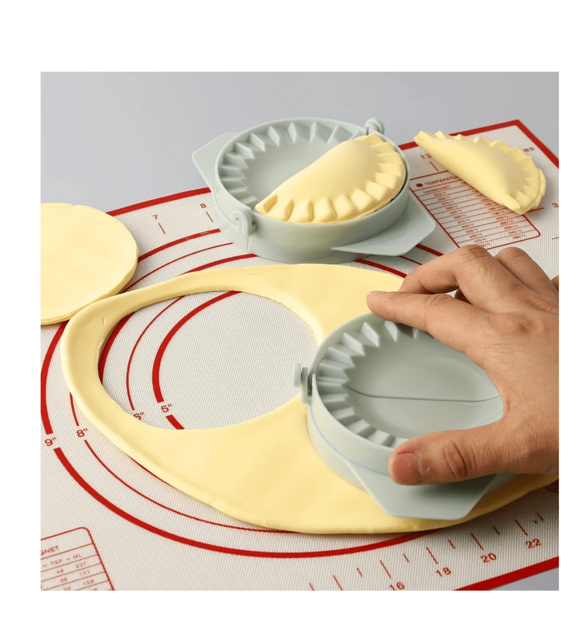 Dumpling Dream: 1pc Empanadas Press Mold Maker – Master the Art of Pierogi, Pastelitos, Calzone, and More with This Essential Kitchen Marvel!