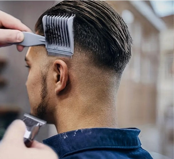 Professional Fade Perfection: Men's Heat-Resistant Barber Comb for Precision Haircuts!