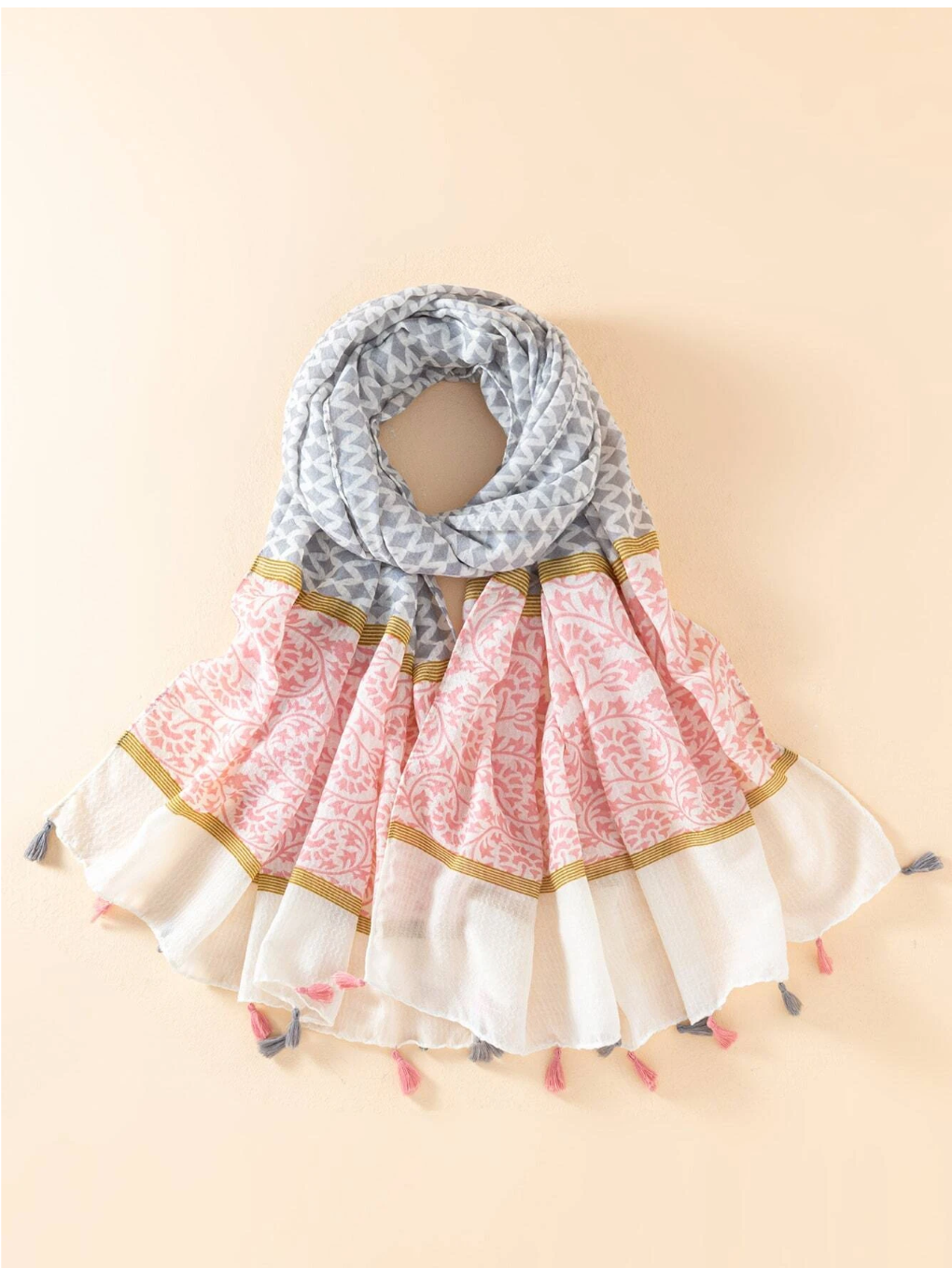 Trendy Twist: Geometric Pattern Scarf with Tassel Decor