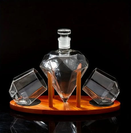 Dazzling Spirits Ensemble: Imitation Diamond Whisky Decanter Set with Glasses, Wooden Holder, and Rhombus Wine Decanter – Elevate Your Toasts with High Borosilicate Elegance, the Perfect Glassware Gift for Men's Birthdays!