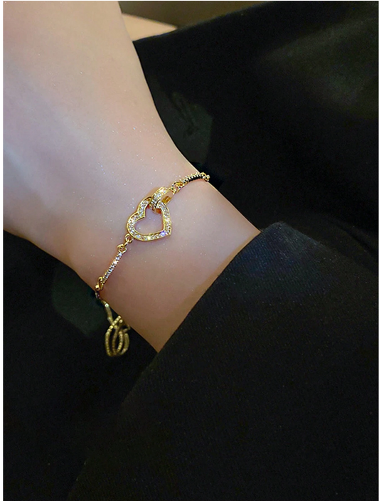 Sparkling Elegance: Single Piece Cubic Zirconia Adjustable Bracelet for Effortless Glamour!