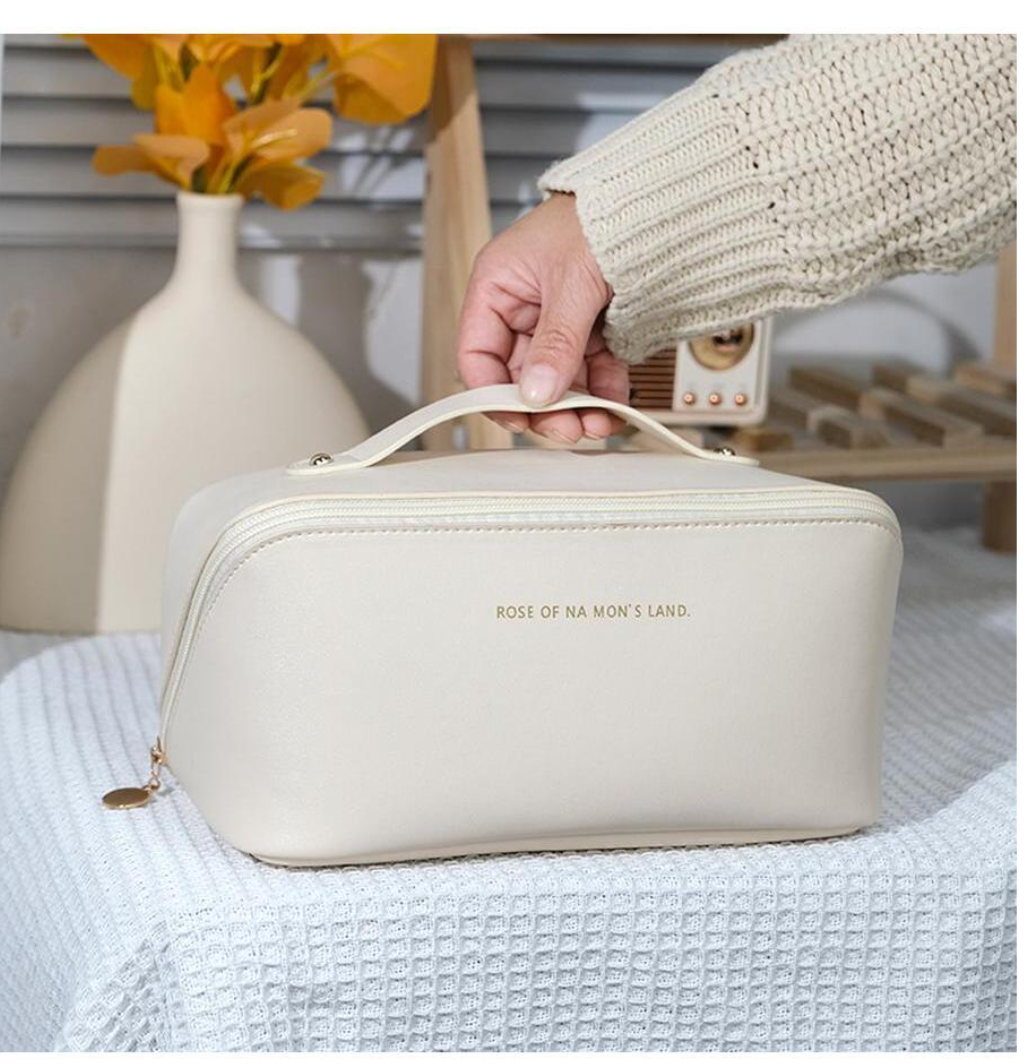 Dreamy Glamour: 1Pc Cloud Pillow Cosmetic Bag – Beige Letter Graphic, Zipper Chic, Reusable Elegance for Your Makeup Essentials!