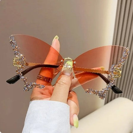 Bedazzle in Style: Luxury Diamond Butterfly Sunglasses - Rimless Rhinestone Shades, a Trendy Punk Eyewear Choice for Women and Men!